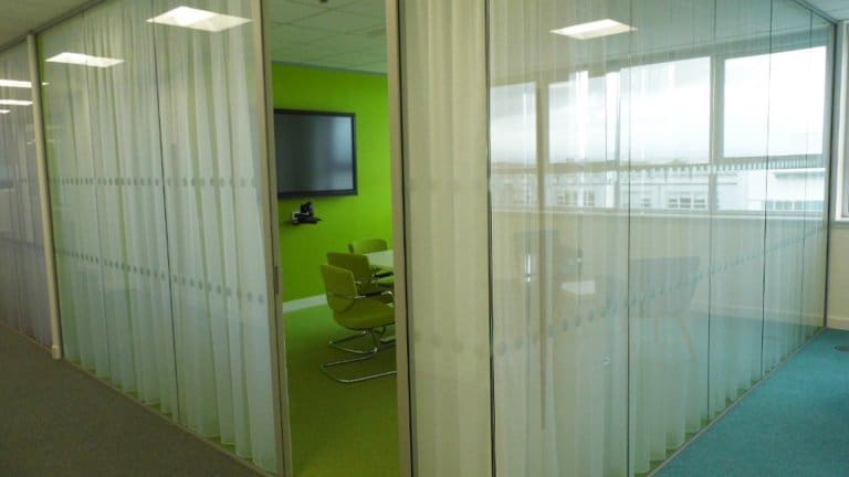 Meeting room partition