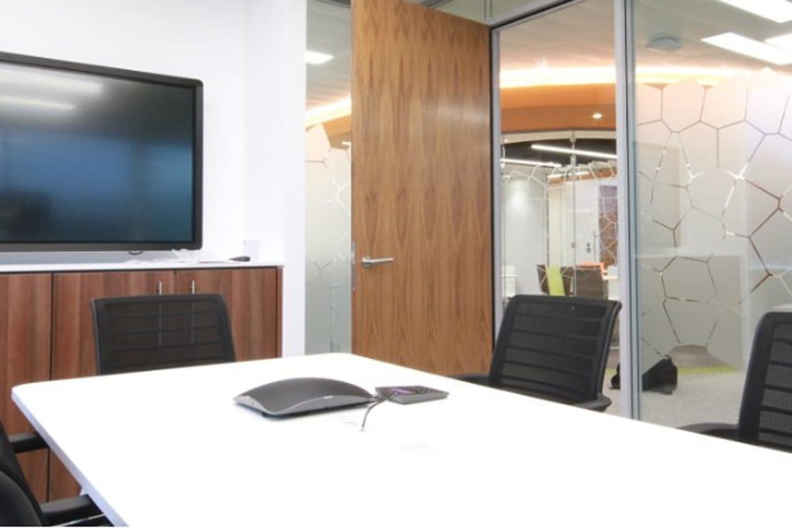 More frosted glass meeting rooms - Centrica