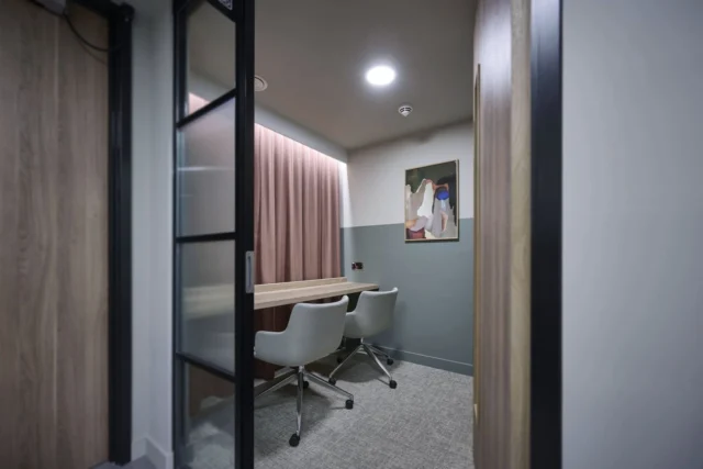 ✨ Introducing Platform Co-working Space — a vibrant new coworking destination crafted with care in the heart of Leeds! ✨

From smart private offices to cosy phone booths and welcoming lounges, this space brings contemporary design to life, empowering hybrid workers to thrive. 🪑💼

Whether you’re booking a quiet room or connecting over coffee, Platform offers the flexibility and community-focused environment professionals crave.

👉 Designed for productivity ✔️ Comfort ✔️ Connection ✔️

#InteriorDesign #Coworking #WorkplaceGoals #OfficeInspo #LeedsCity #Bruntwood #ModernWorkspace #DesignThatWorks #CommunitySpaces 
https://benjohnson.co.uk/interiors/our-work/platform-co-working-space/